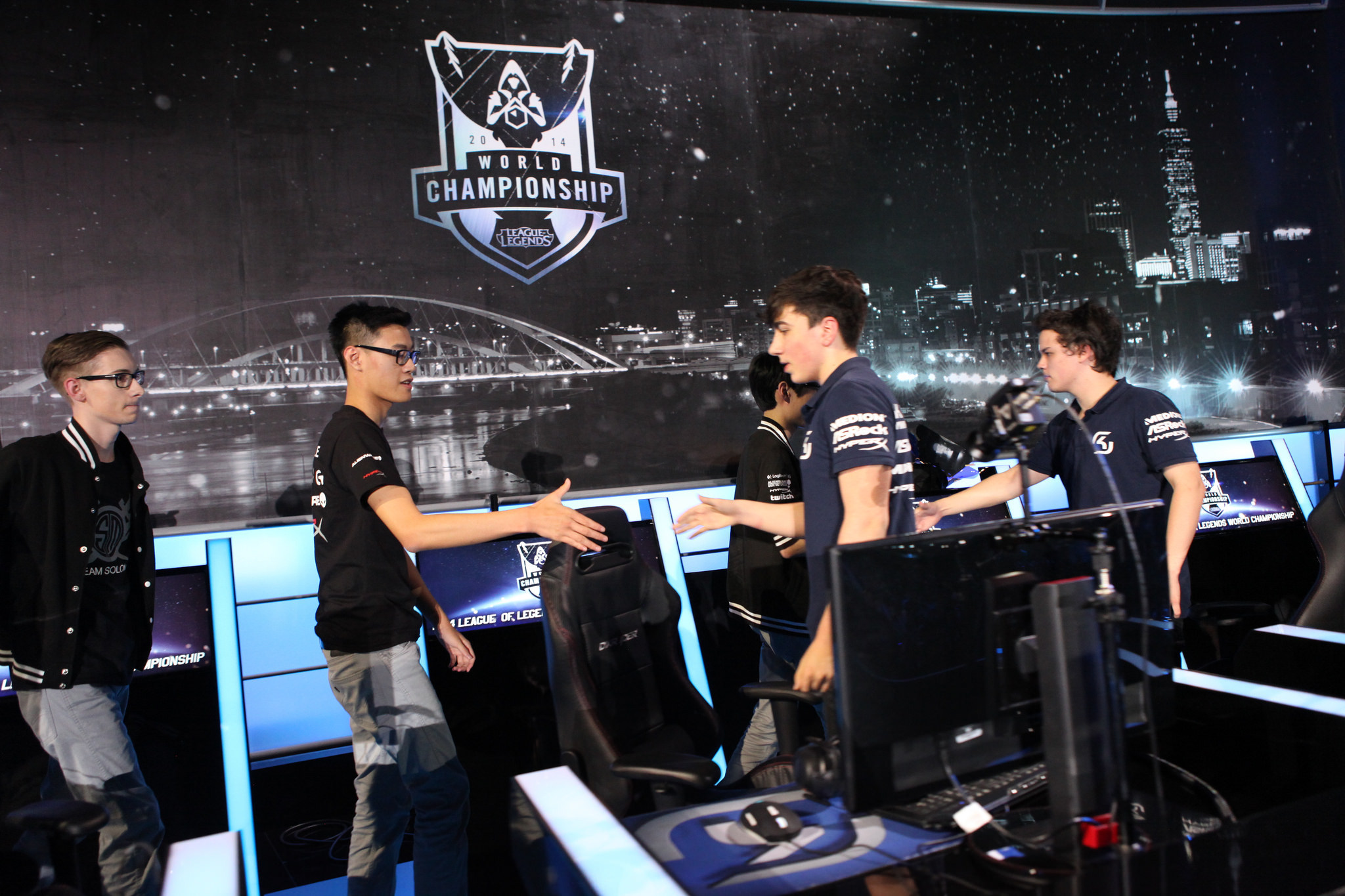 圣枪哥挖掘机撕裂CFO防线，AL晋级八强关键战解析